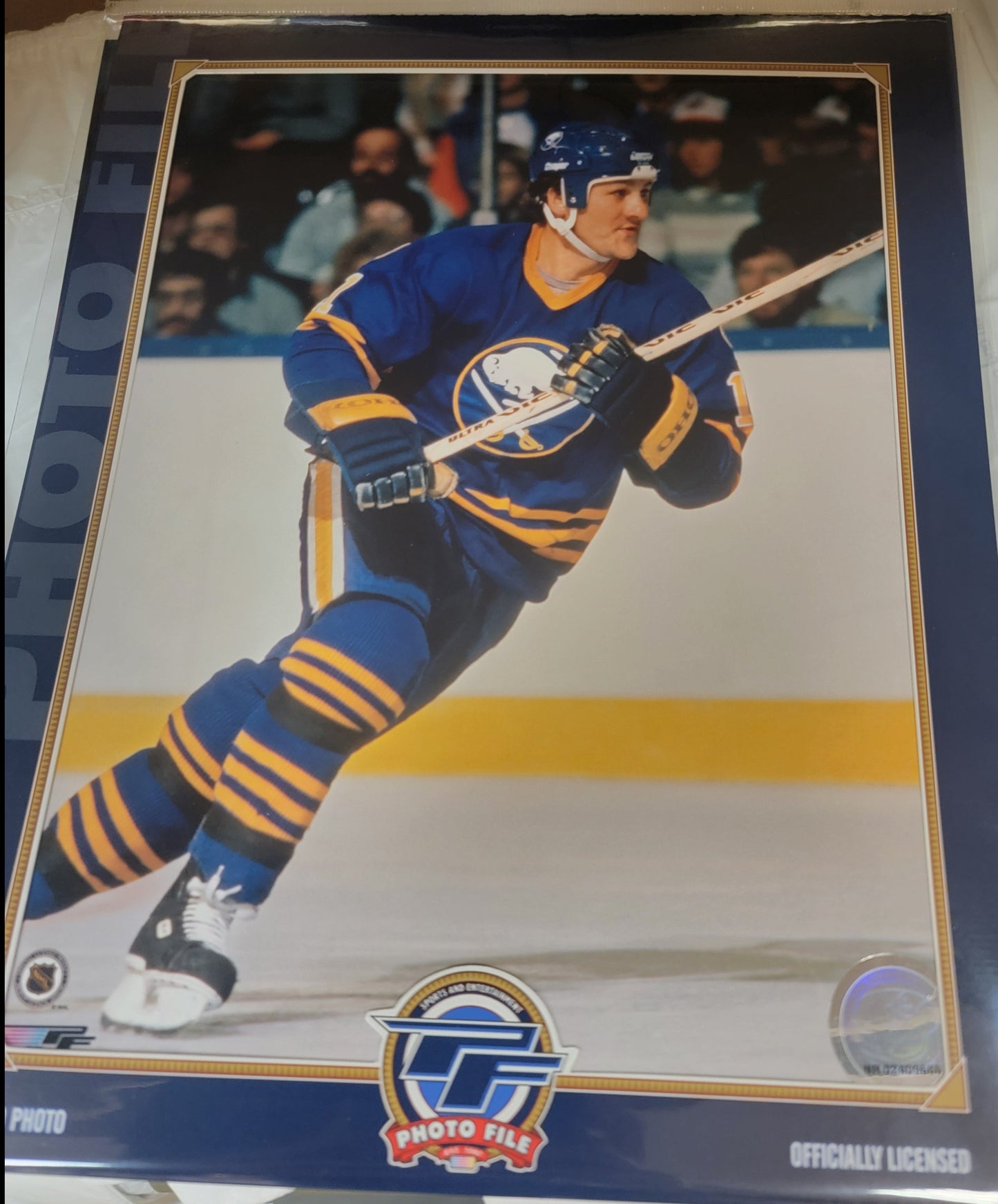 NHL 8x10 Vintage Player Photograph Gilbert Perrault Sabres