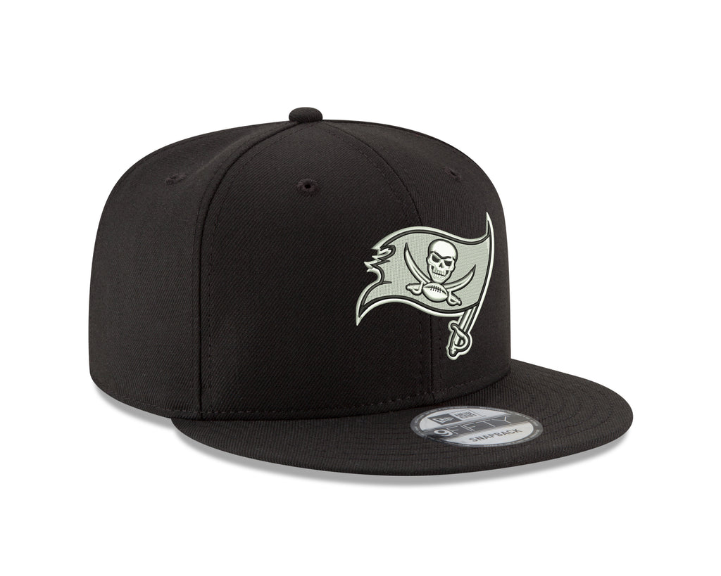 NFL Hat 950 Basic Snapback Black and White Buccaneers