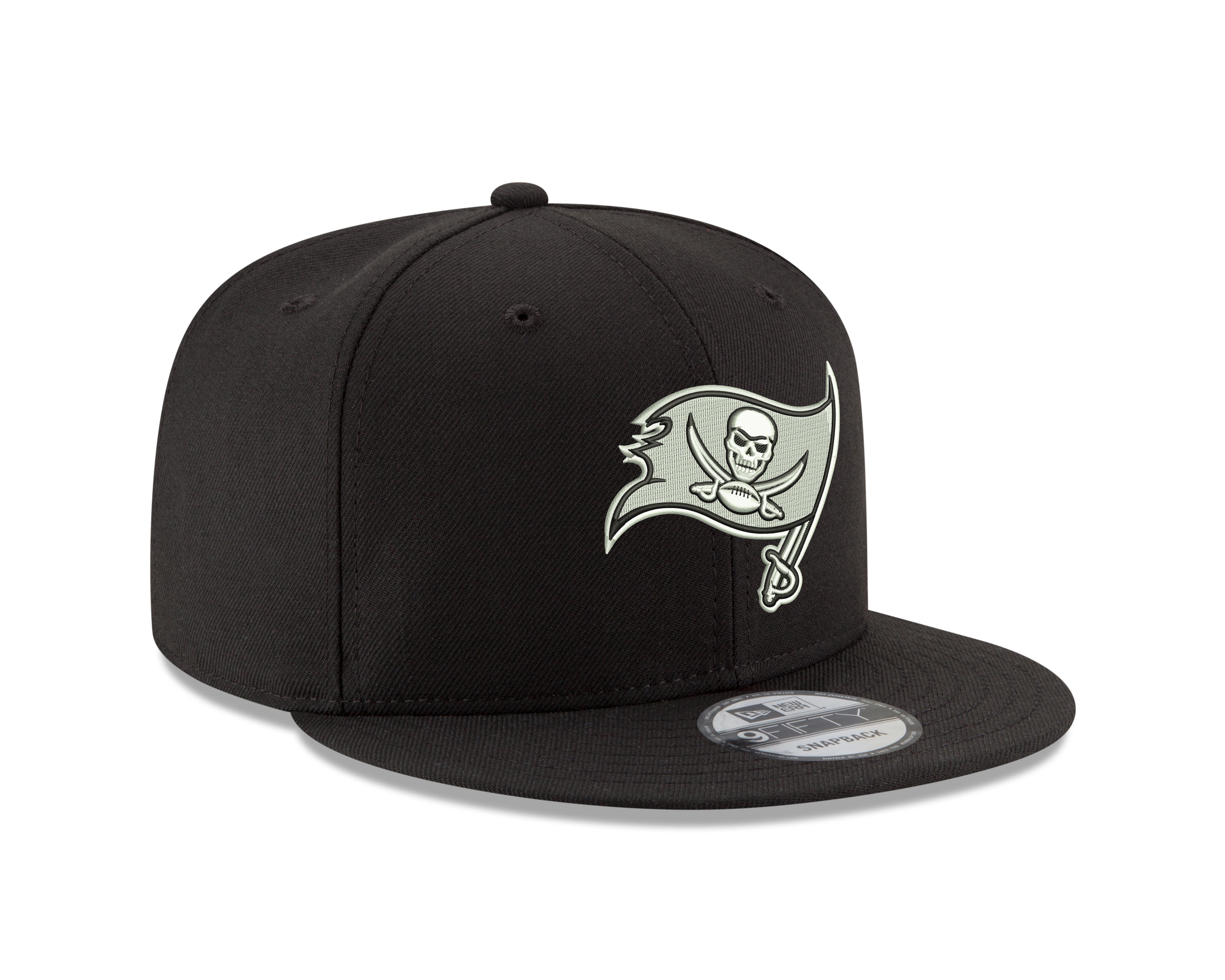 NFL Hat 950 Basic Snapback Black and White Buccaneers