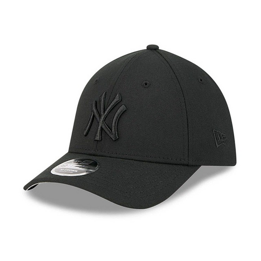 MLB Hat 3930 M Crown Black on Black Yankees