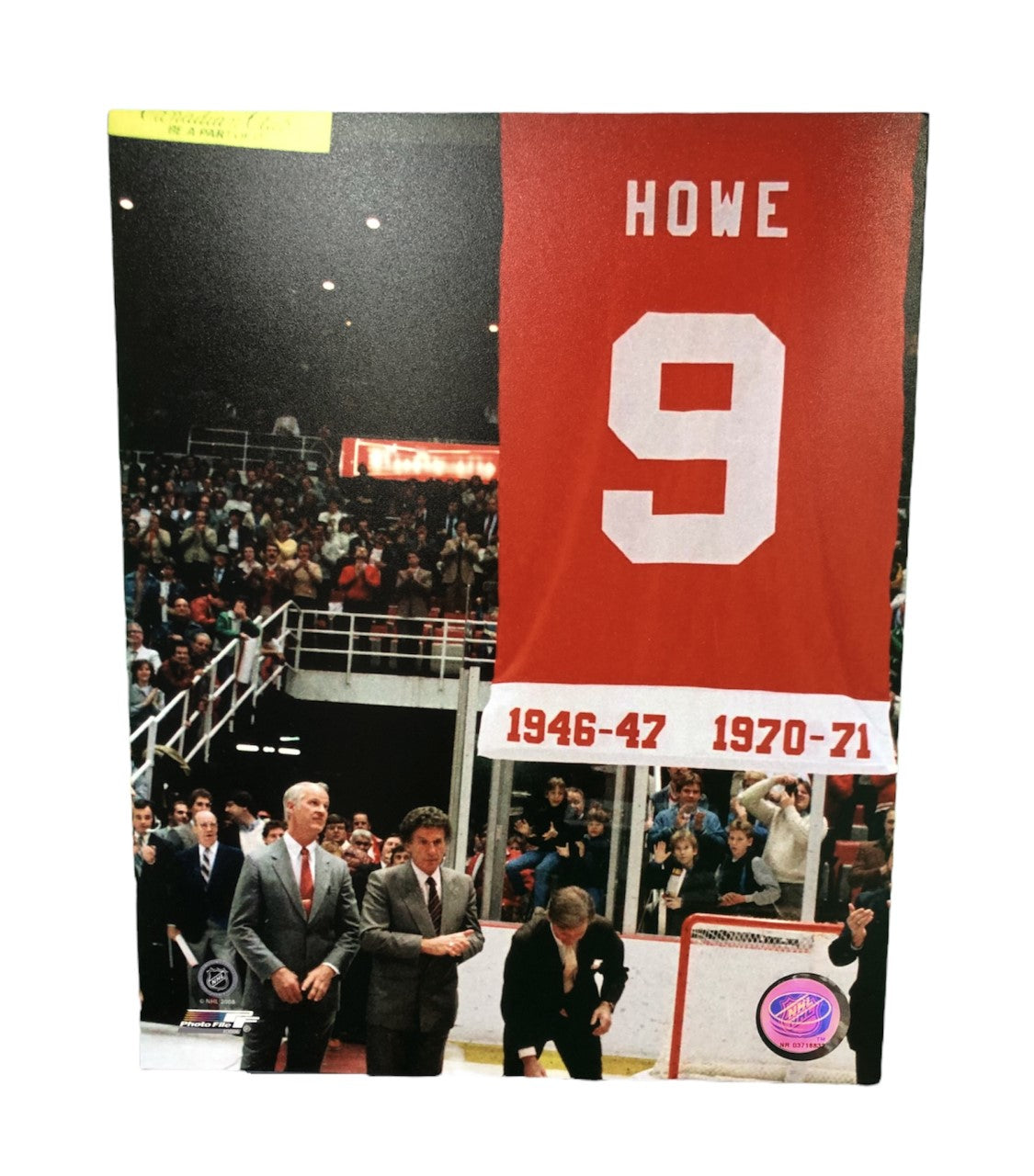 NHL 8X10 Vintage Player Photograph Banner Gordie Howe Red Wings