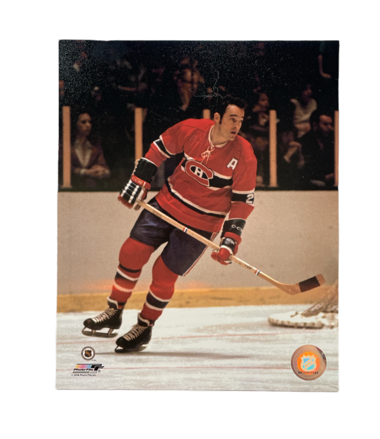 NHL 8x10 Vintage Player Photograph Peter Mahovlich Canadiens